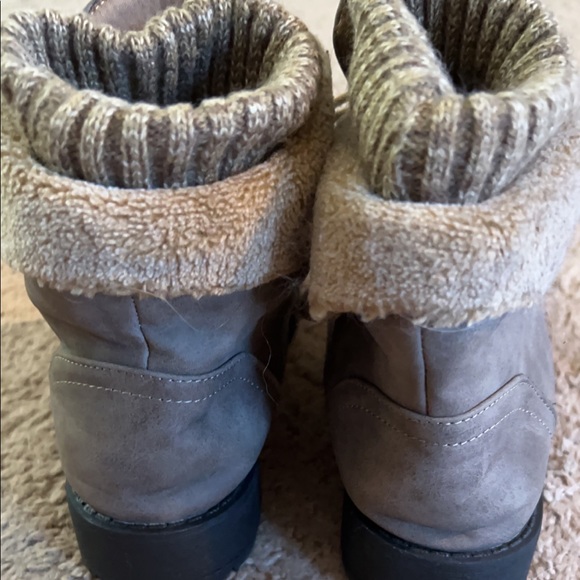 Boots - Picture 3 of 3